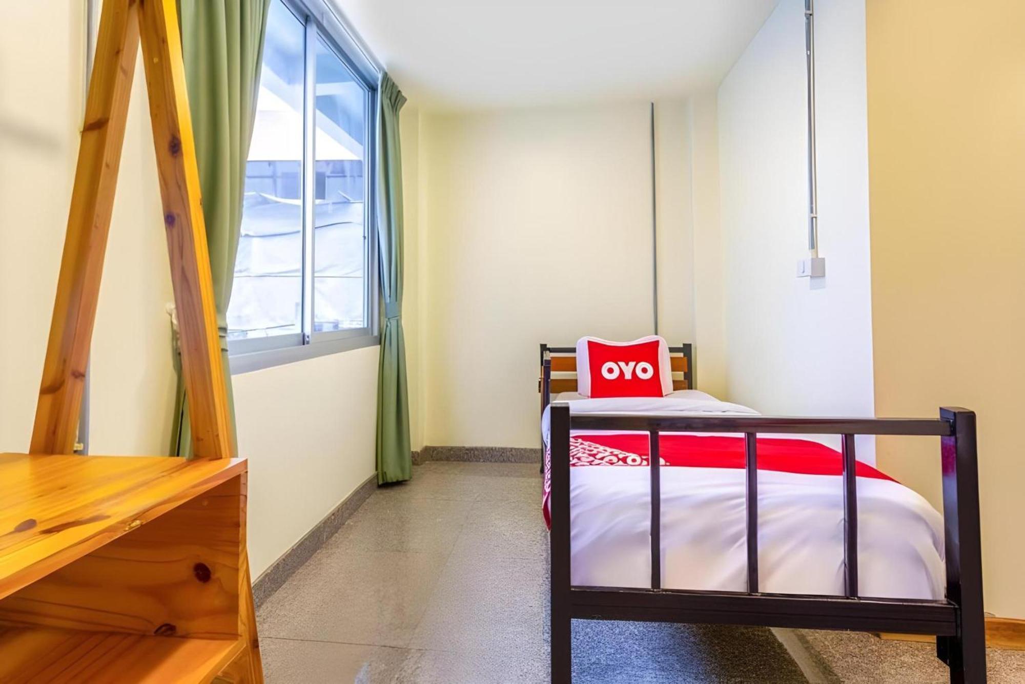 OYO 928 Leaf Hostel Chiang Mai Buitenkant foto