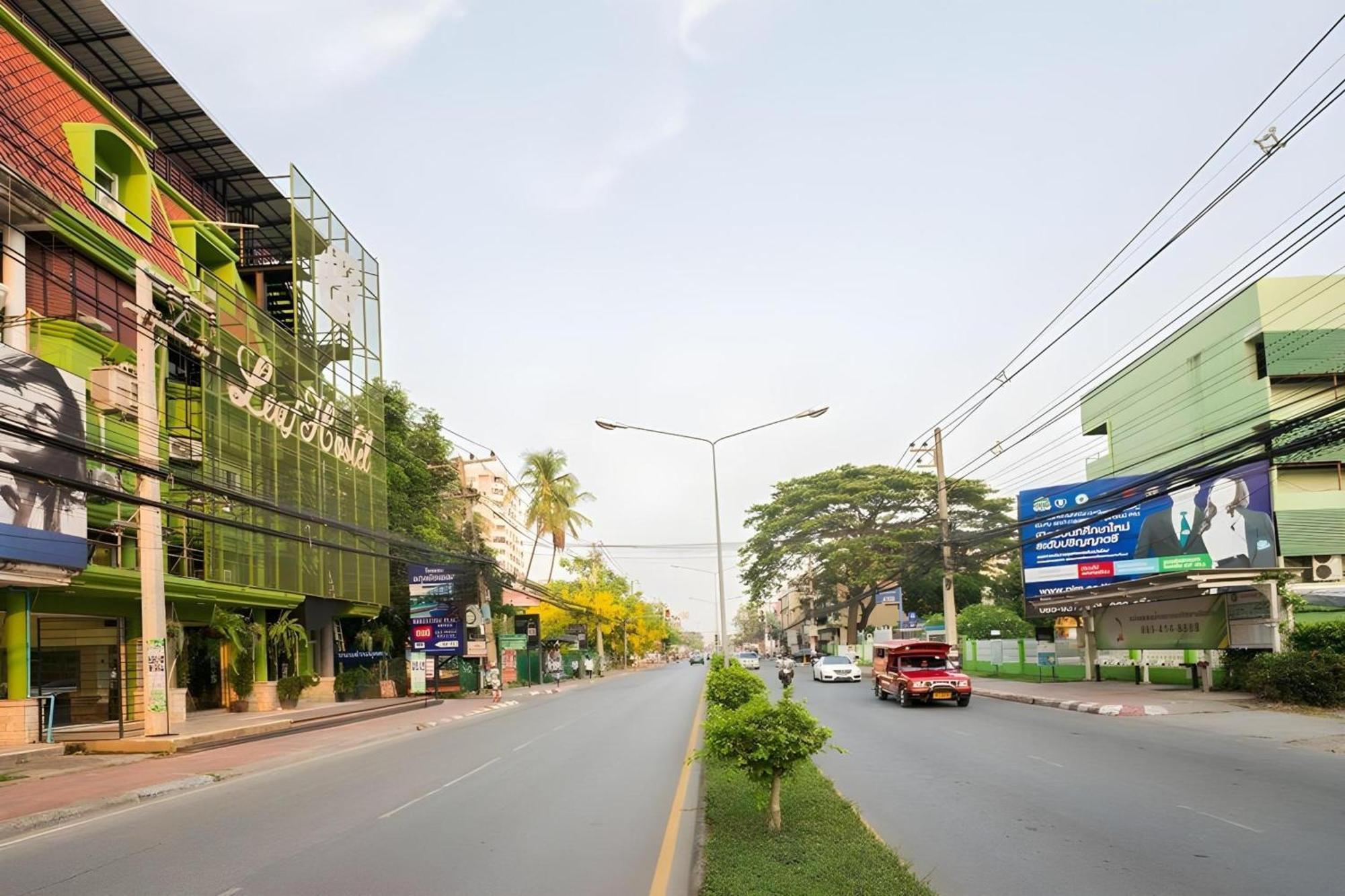 OYO 928 Leaf Hostel Chiang Mai Buitenkant foto