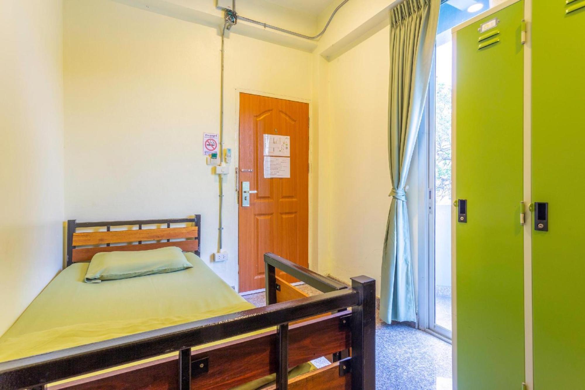 OYO 928 Leaf Hostel Chiang Mai Buitenkant foto