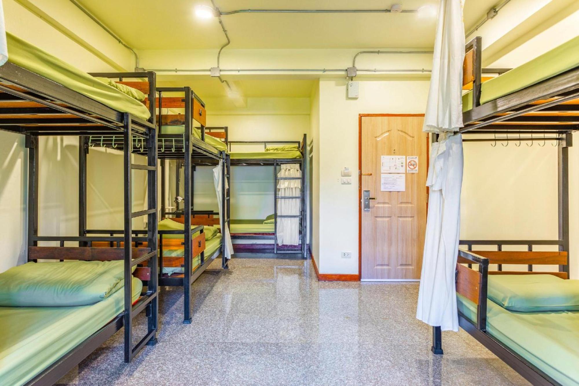 OYO 928 Leaf Hostel Chiang Mai Buitenkant foto