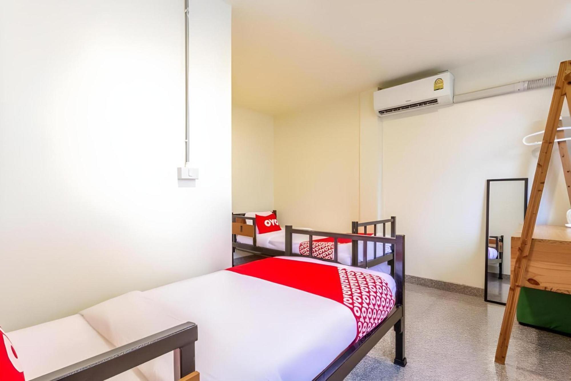 OYO 928 Leaf Hostel Chiang Mai Buitenkant foto